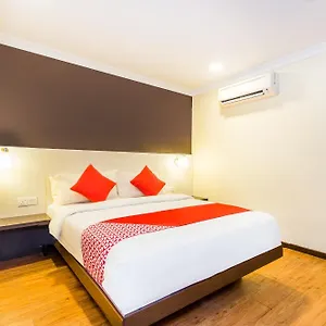 2* Hotel Oyo 431 De Grand Orchard